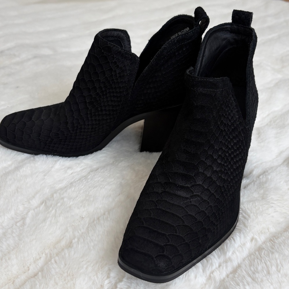 Jeffrey Campbell Black Textured Ankle Booties